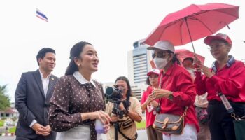 Таксины заставили работать cleaning drains во время тюремного заключения