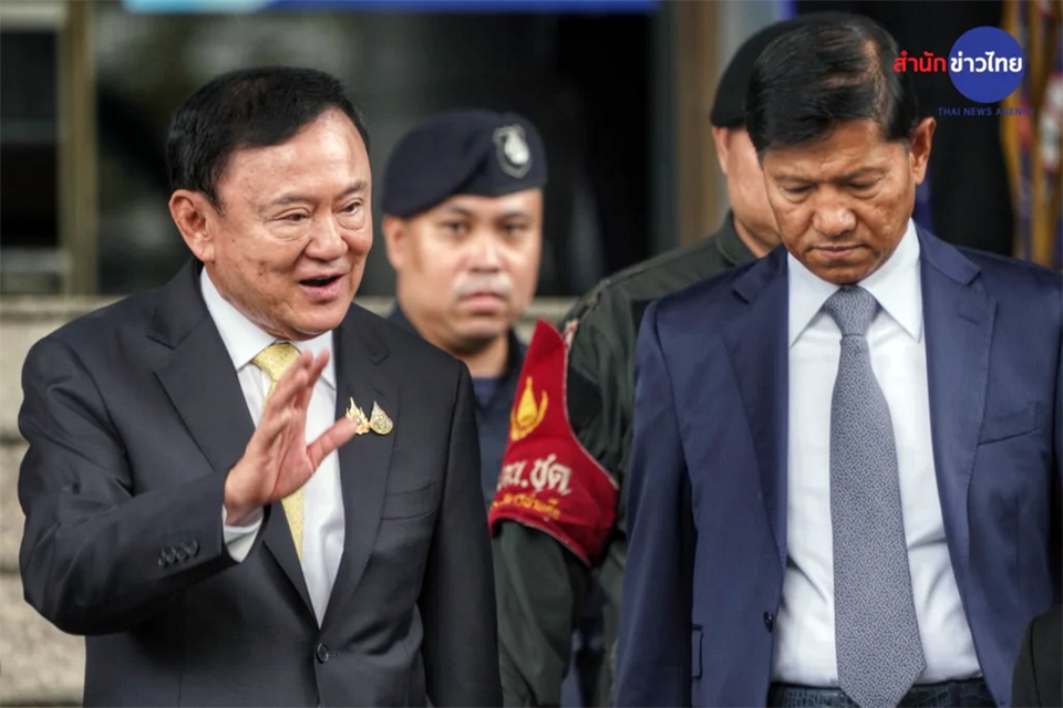 Таксины обещают вернуться в Таиланд к 8 сентября перед важным решением суда