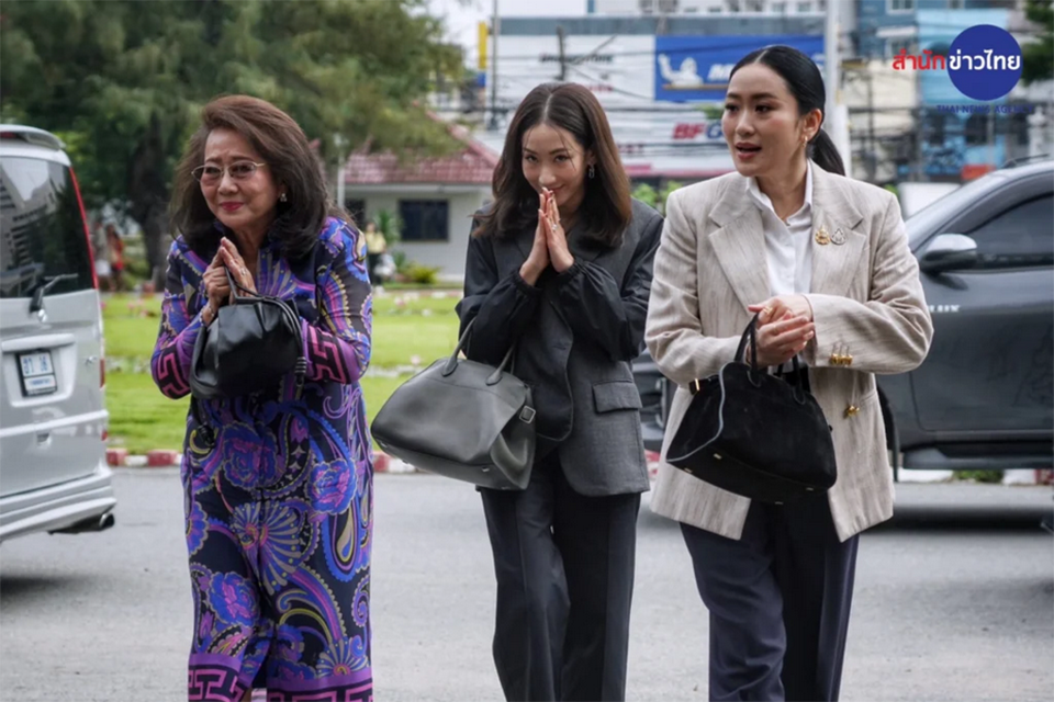 Токсин получил первый визит семьи в тюрьме Клонг Прем после карантина