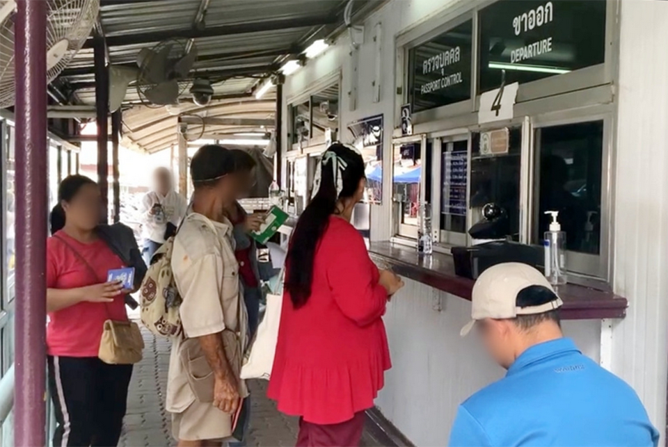 Торговцы на границе Трат предупреждают, что тайская экономика несет основные потери из-за закрытия контрольных пунктов