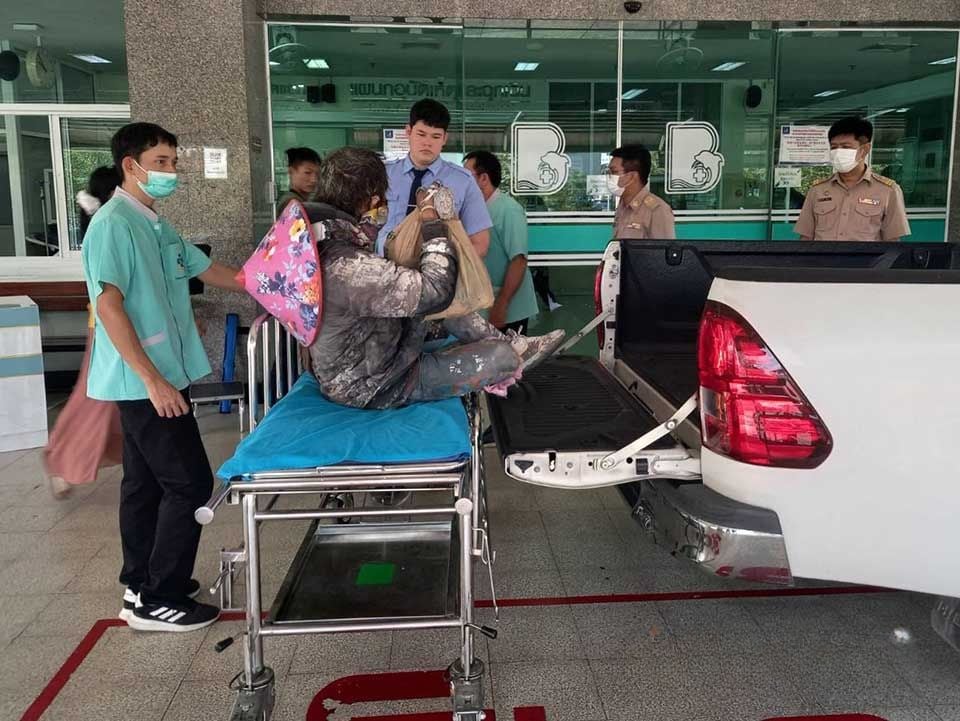 Уборка улиц Паттайи: бездомного человека отправили в больницу