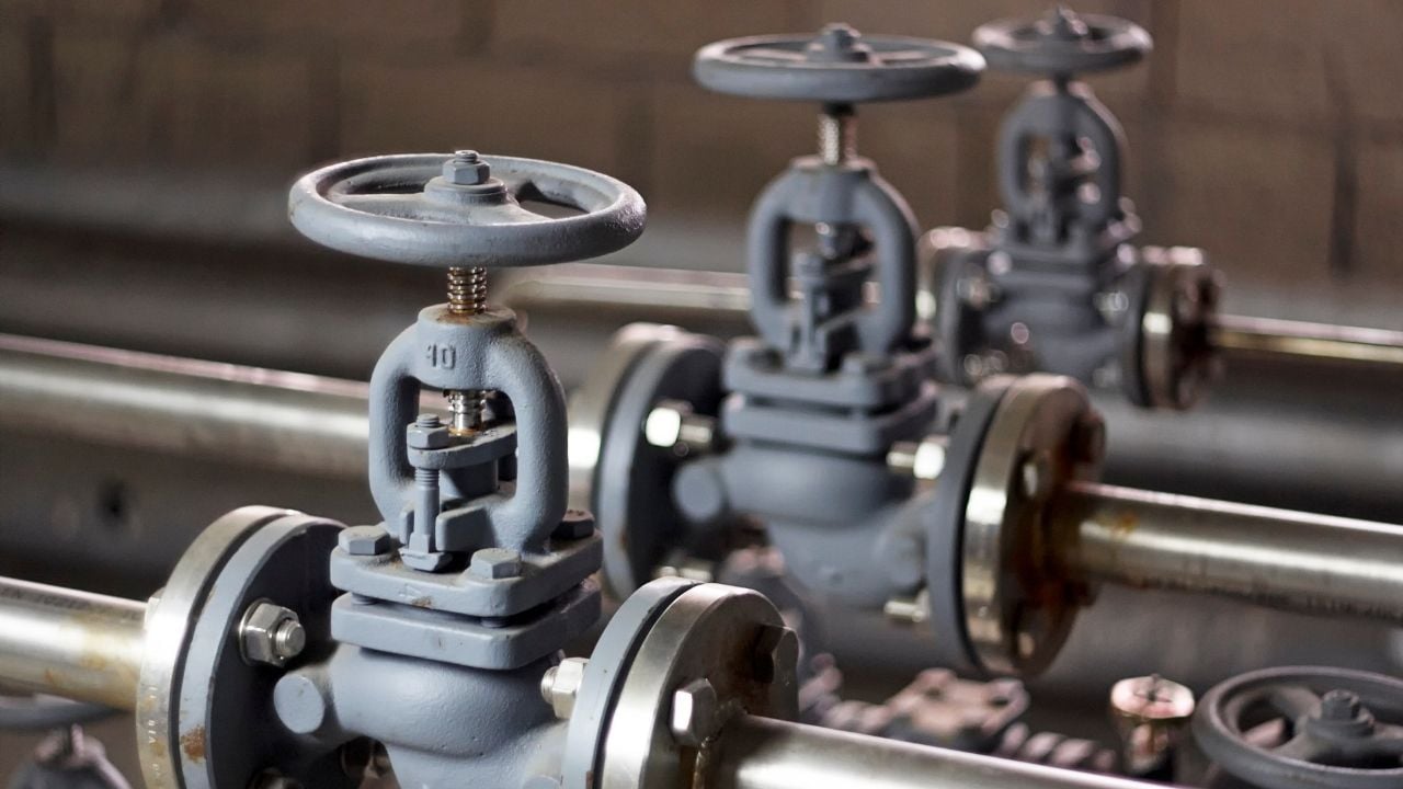 Утечка аммиака на заводе льда в Бангкоке взята под контроль