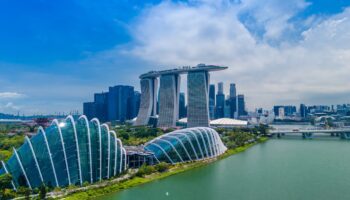 Экономика Сингапура, как ожидается, замедлится из-за влияния тарифов США