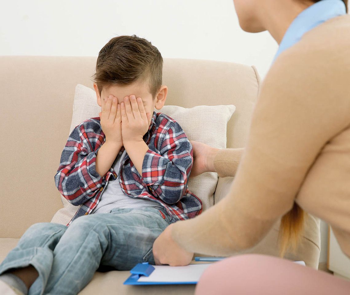 Facebook вызывает переполох из-за работы опекуна детей с зарплатой 45,000 бат