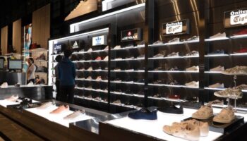 King Power закрывает 3 дьюти-фри магазина в центре Бангкока и Паттайи