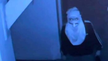 2 воришки украли сейф с 10 миллионами батов из дома промышленного лидера Транга