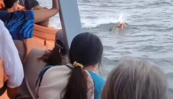 Американец устроил часовую драму после прыжка с парома в Паттайе