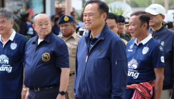 Анутин посещает тайско-к Cambodian границу, подтверждает, что ни территория не будет уступлена