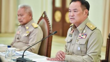 Анутин проводит первое заседание комитета по борьбе с бедствиями на фоне ухудшения ситуации с наводнениями по всей стране