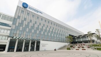 Баht остается стабильным, так как закрытие правительственных учреждений США пугает мировые рынки