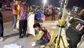 Британский мотоциклист погиб в результате наезда трех автомобилей в Чианг Мае