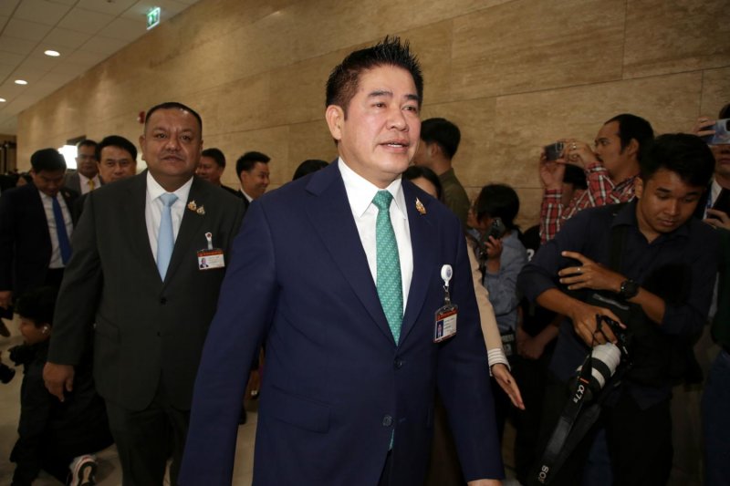 Волк в овечьей шкуре?