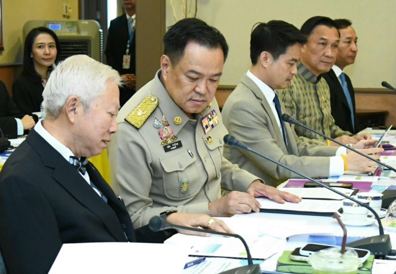 ЕК рассматривает выборы с 4 бюллетенями