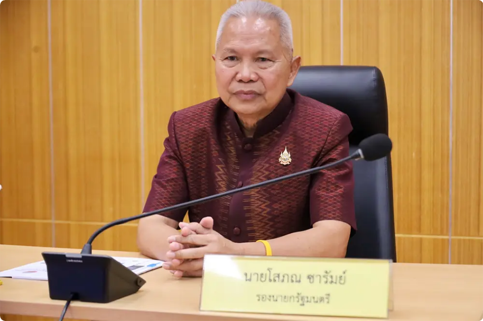 Заместитель премьер-министра Софон возглавляет кампанию в Каласине по борьбе с наркотиками и укреплению безопасности сообщества