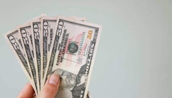 Израильские граждане арестованы на Ко Самуи за мошенничество с поддельной валютой