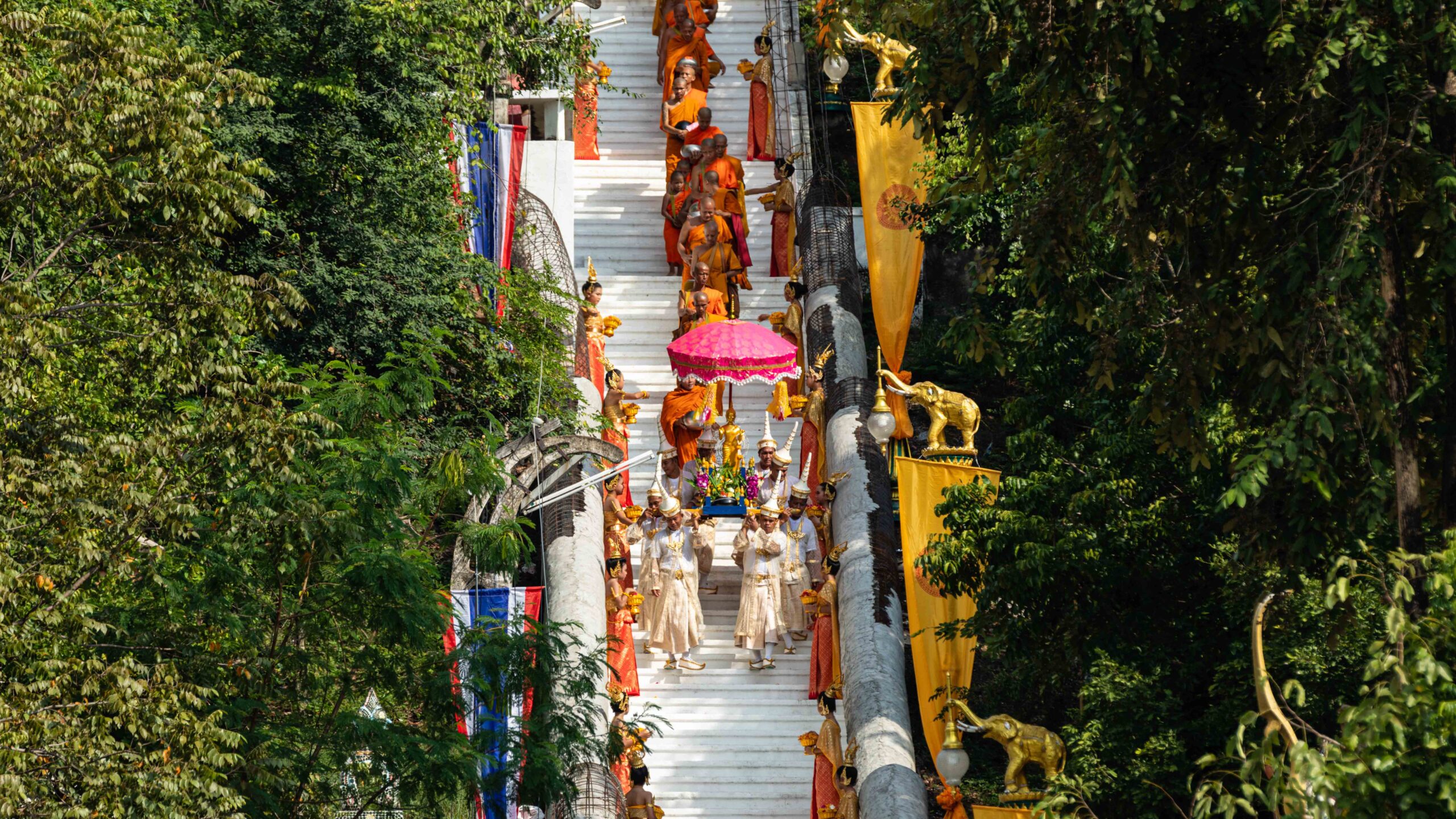 Имейте немного веры – Фестивали окончания поста в Таиланде доставляют путешественников в духовное путешествие раз в год