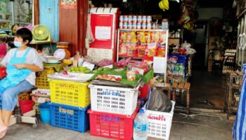 Малые предприятия призывают правительство поддержать их на фоне снижающихся потребительских расходов