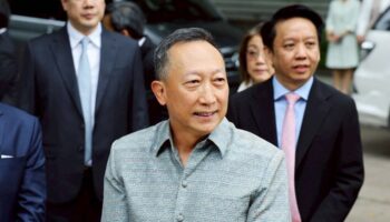 Министр под давлением из-за отчетов о мошенничестве