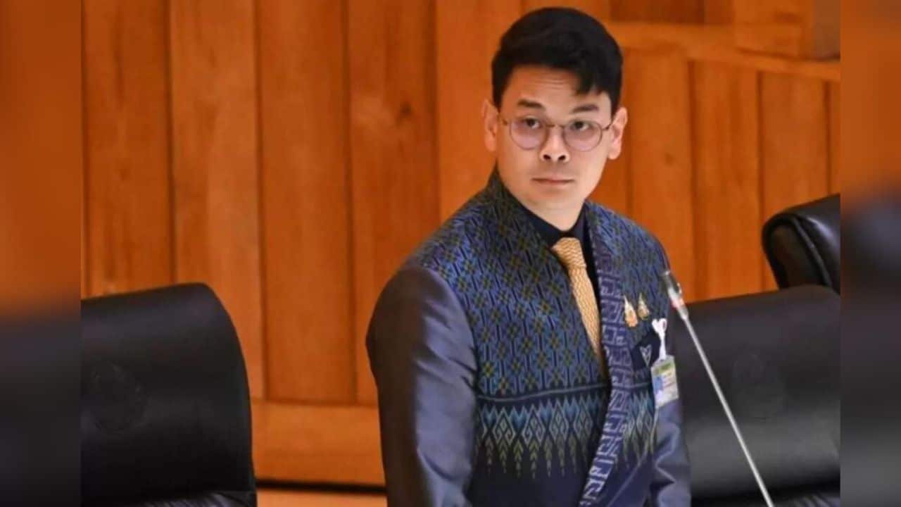 Министр Тайланда утверждает, что взятка в 40 миллионов бат связана с борьбой с мошенничеством