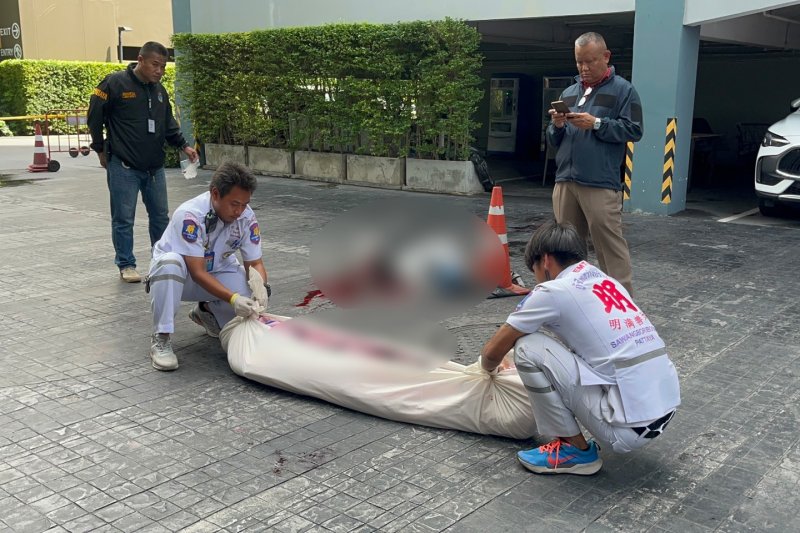 Мужчина упал с кондоминиума в Паттайе, тело разорвано на две части