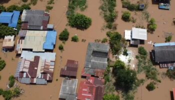 Наводнения затопили 11 районов в Аюттхайя, затронув более 46,000 домохозяйств