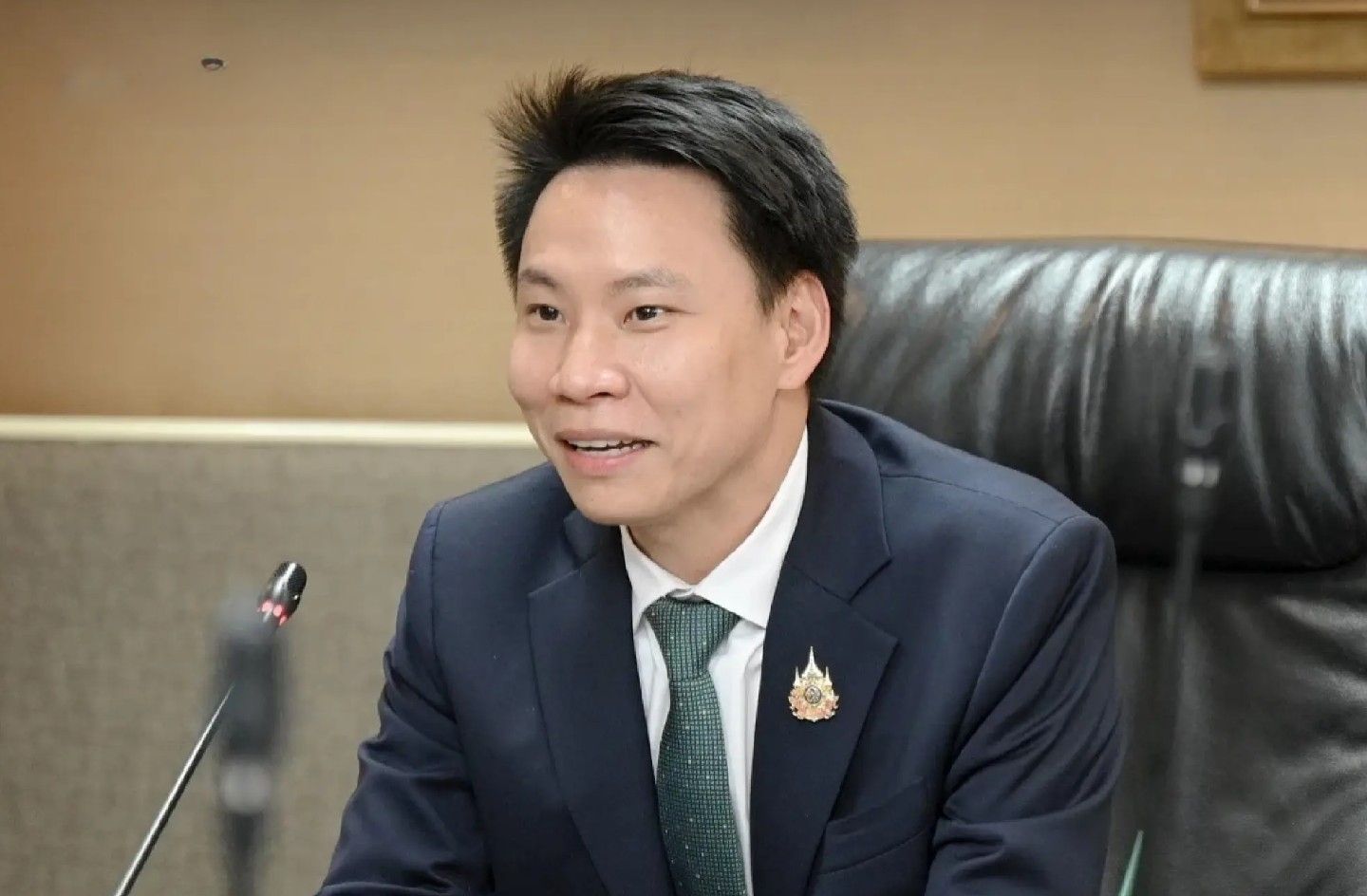 Новый глава тайского туризма продвигает налог на посетителей в 300 бат