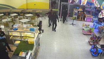 Офицеры подозревают, что ограбление ювелирного магазина в Наративате связано с группой повстанцев БРН