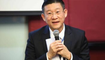 ПМ Анутин критикует НСО, поскольку больницы находятся под давлением долгов по Золотым картам