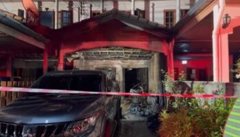 Пожар в доме в Раяонге унес жизни 7 человек, так как семья оказалась trapped в огне (видео)