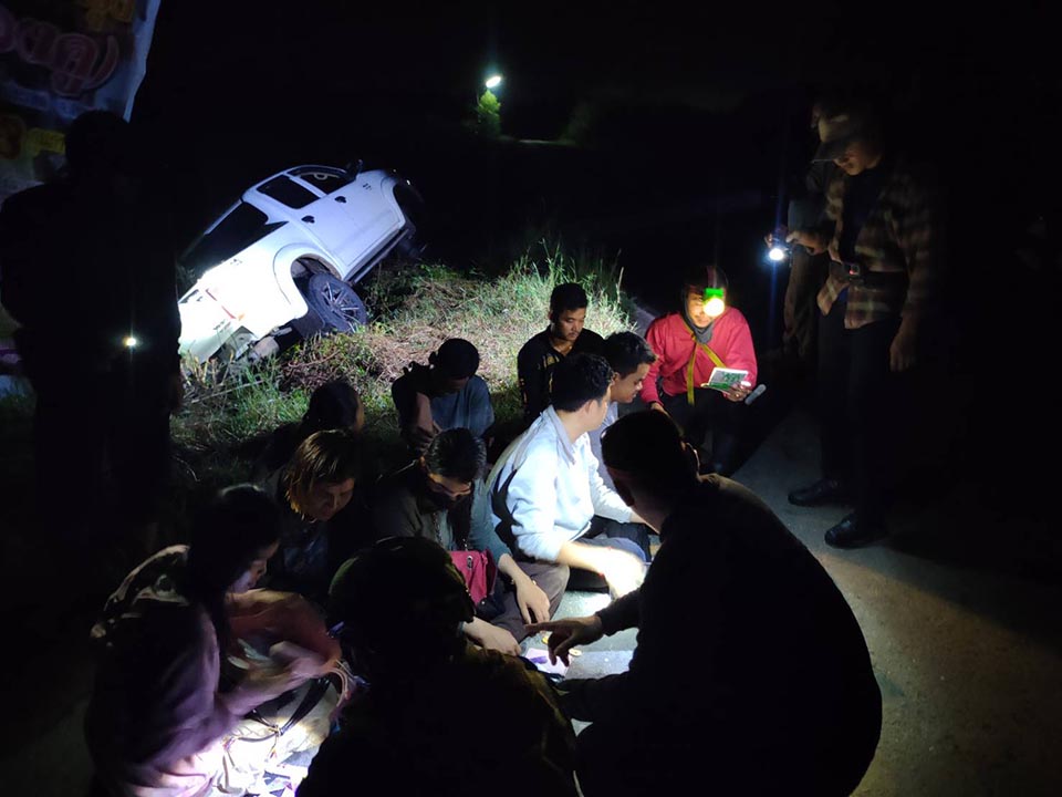 Полиция тайской границы арестовала 10 камбоджийских мигрантов после преследования на высокой скорости в Са-Каео