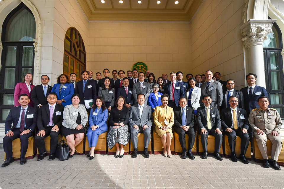 Премьер-министр Анутин встречается с руководителями AMCHAM для повышения инвестиций из США и улучшения условий ведения бизнеса в Таиланде