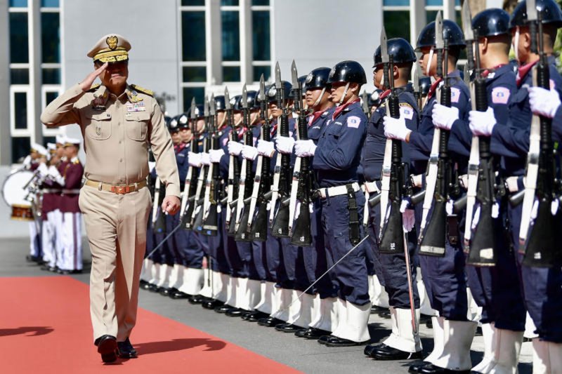 Премьер-министр посетит Сингапур в следующем месяце