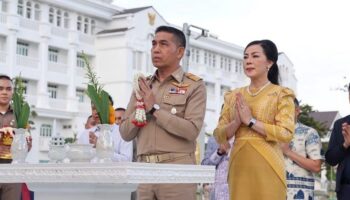 Пхукет тепло прощается с уходящим губернатором Софоном