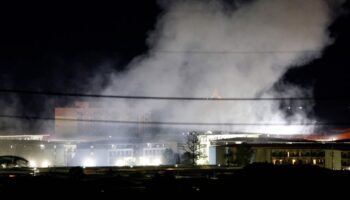 Сотни других мошеннических работников покидают Мйавади