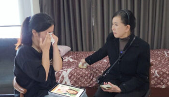 Студент ветеринарии ищет помощь после загадочной смерти матери в Японии