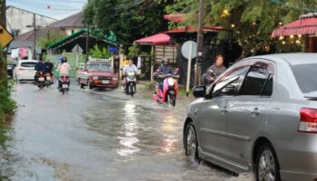 Таиланд готовится к новым наводнениям и штормах на фоне хаоса муссона