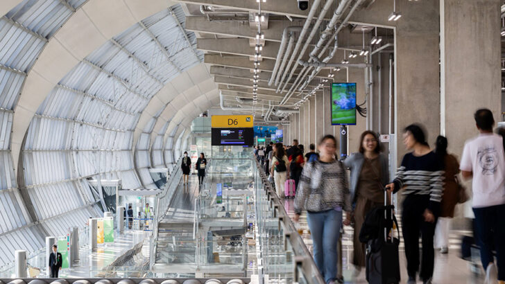 Таиланд предупреждает туристов о фальшивых сайтах карт прибытия, взимающих плату