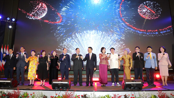 Тайвань представляет видение "Острова ИИ" на 114-м праздновании Национального дня в Бангкоке