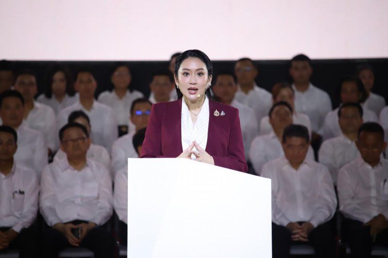 Тхаксинон может преподавать английский язык в тюрьме вместо тяжелых работ.