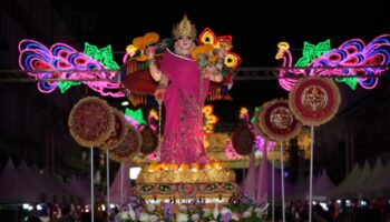 Удивительный Таиландский Великий фестиваль Дивали 2025 открывается в Пахурате