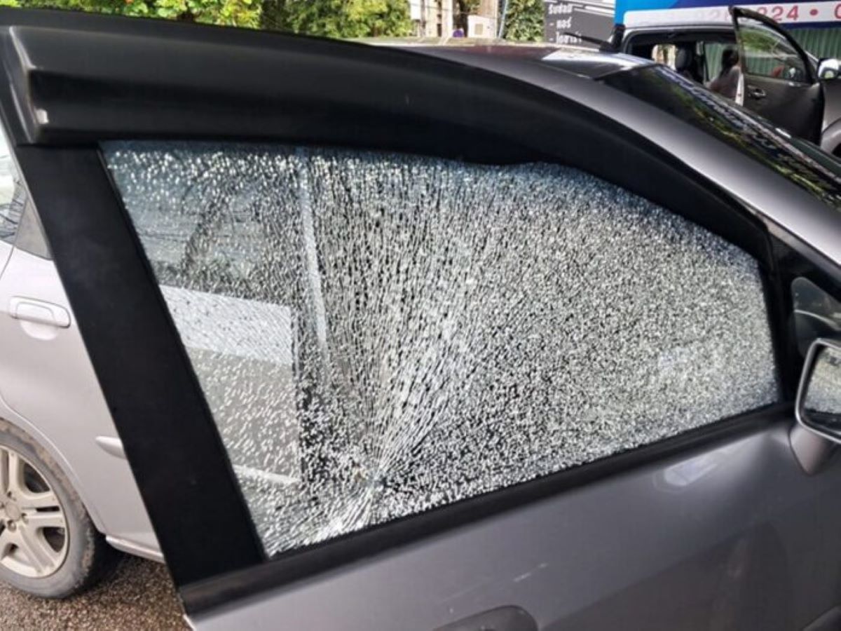 Человек из Чианг Мая разбивает машины, подняты вопросы психического здоровья