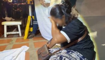 Четыре человека утонули, так как наводнение в Айуттайе ухудшается, более 42 000 домохозяйств пострадали