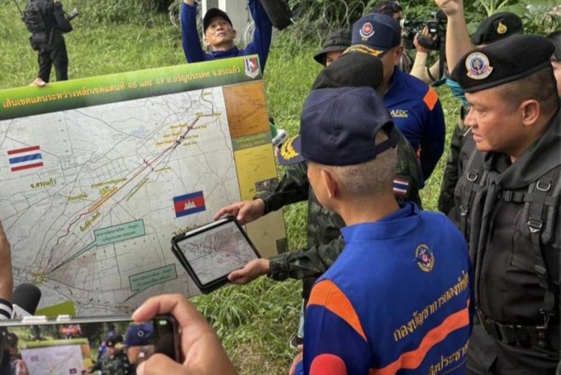 RTAF переходит к возведению временного пограничного забора длиной 5 км