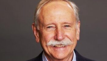 Американские эксперты получают награды этого года