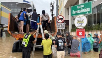 Более 400 туристов эвакуированы из затопленных отелей Хатъяй