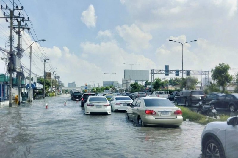Большой Бангкок 'сталкивается с более высоким риском наводнений'