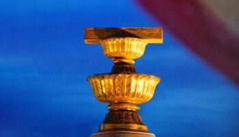 Второе чтение должно быть завершено 'к концу месяца'