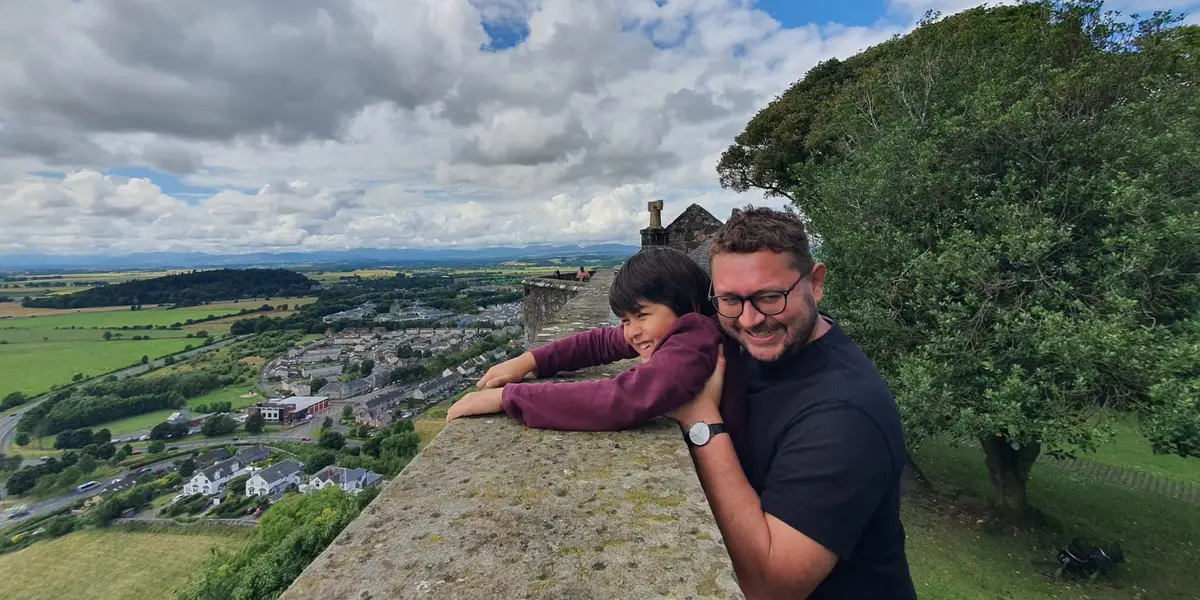 Жизнь за границей в Бангкоке переопределила дом для отца и сына