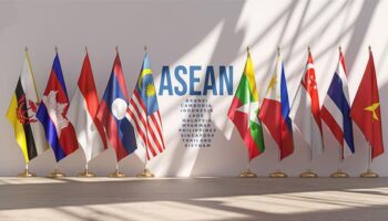 За пределами зрелища: прагматичная дипломатия АСЕАН в условиях вызовов «Америка прежде всего»