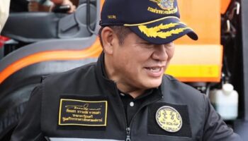 Заместитель премьер-министра Тхаммат приказывает незамедлительно оказать помощь в виде продовольствия и воды затопленным южным районам